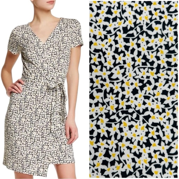 Diane von Furstenberg Julian DVF Short Sleeve Wrap Dress - Daisy Floral - Size 6 - Picture 1 of 12